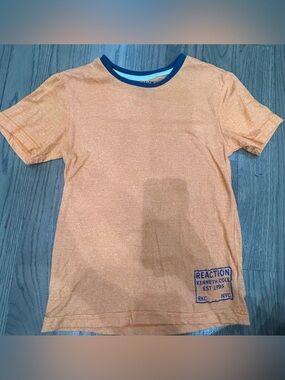 Kenneth Cole Reaction Boys Orange Shirt Size 8 Youth Short Sleeve Tee